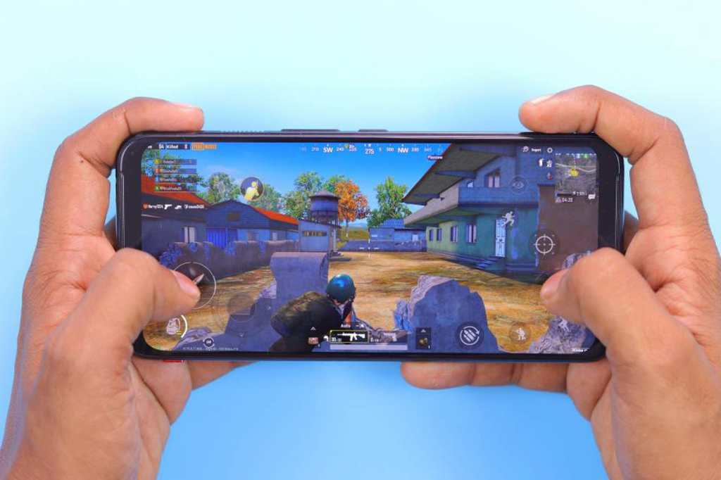 image of a person playing PUBG on a smartphone